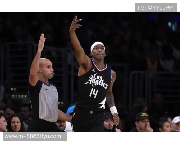 曼恩半场表现惊艳五投全中三分两中助球队取得领先