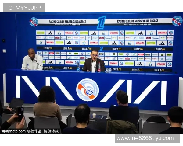 热刺球迷对球队推出的高价围巾表示强烈不满引发热议