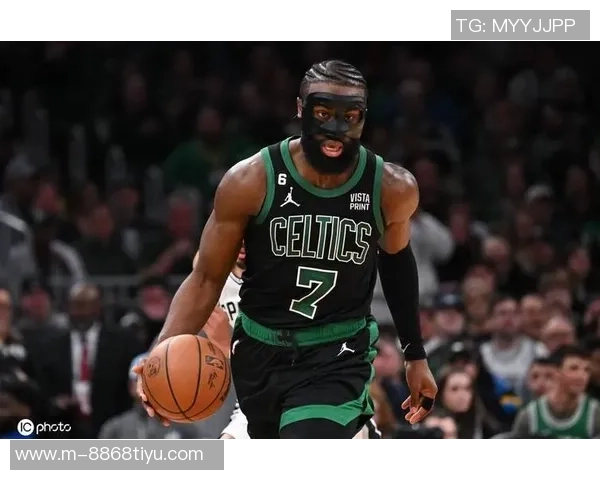 莱奥本场表现平平2次射门未能命中失良机频频遭遇对抗挑战